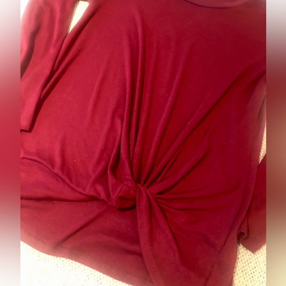 Garnet long sleeve shirt with gathered front. Size Large